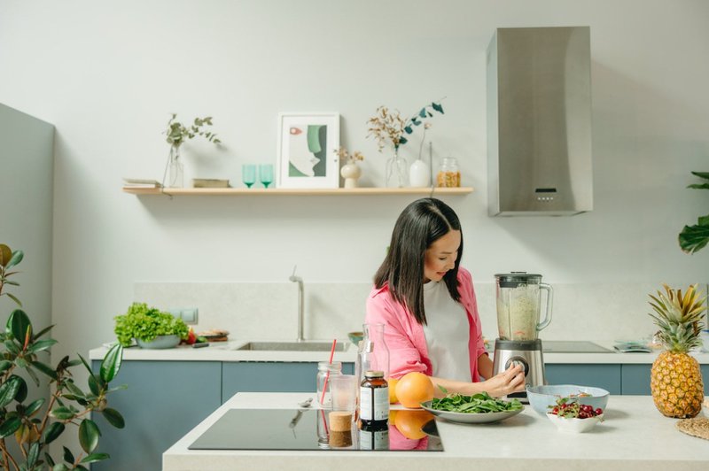 woman eating healthy food